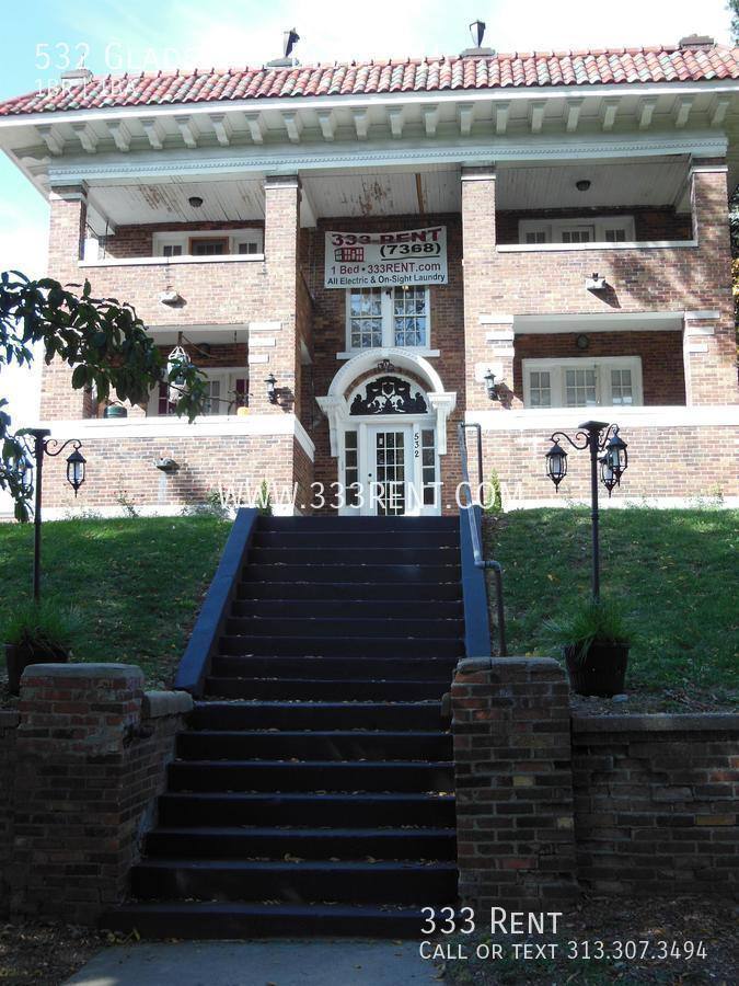 Apartment for rent at 532 Gladstone Blvd #15, Kansas City, MO 64124