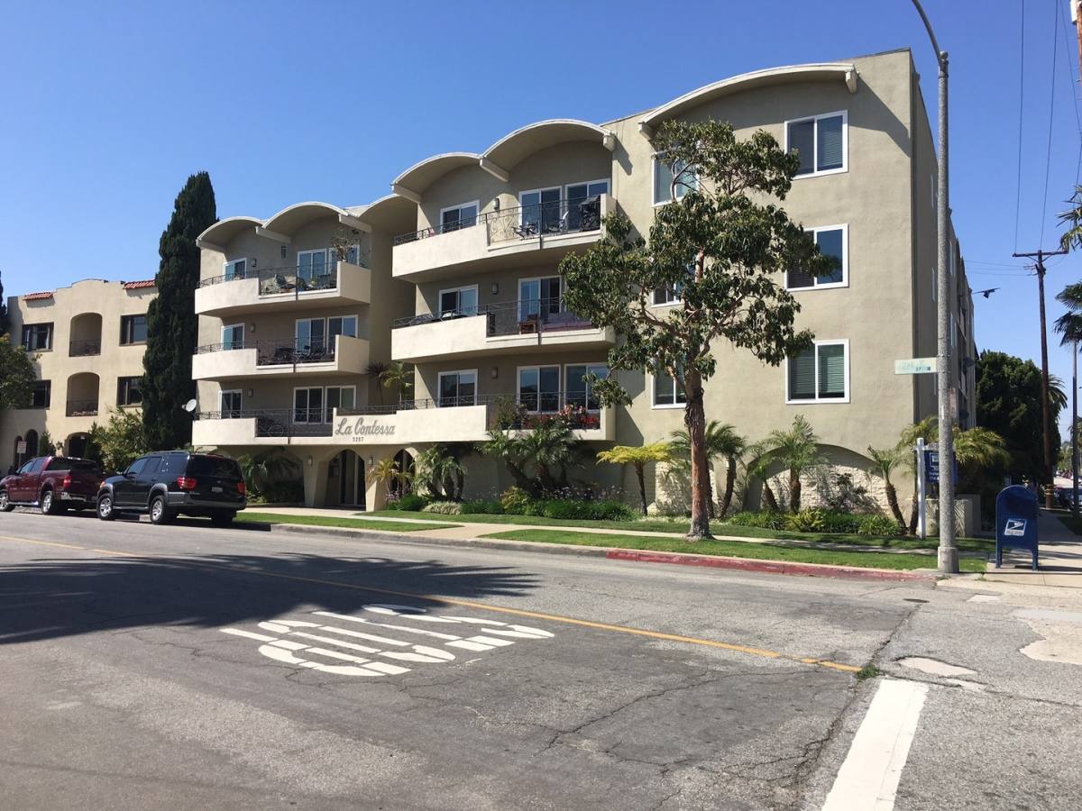 Condo for rent at 3737 2nd St, Long Beach, CA 90803