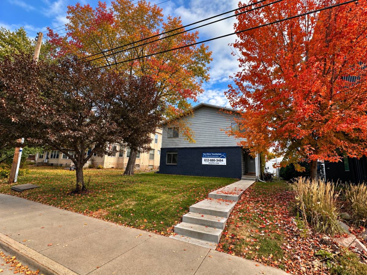 Townhouse for rent at Van Cleve Townhomes, 941-951 17th Ave SE, Minneapolis, MN 55414