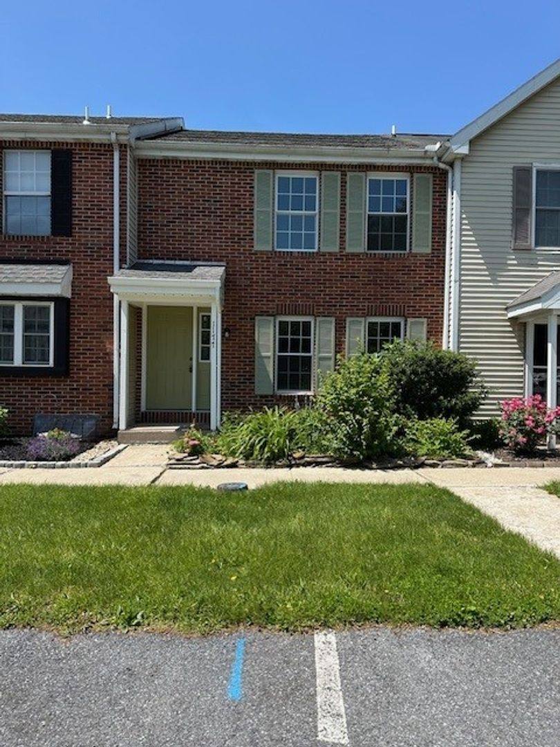 Townhouse for rent at 1177 Wintertide Dr, Harrisburg, PA 17111