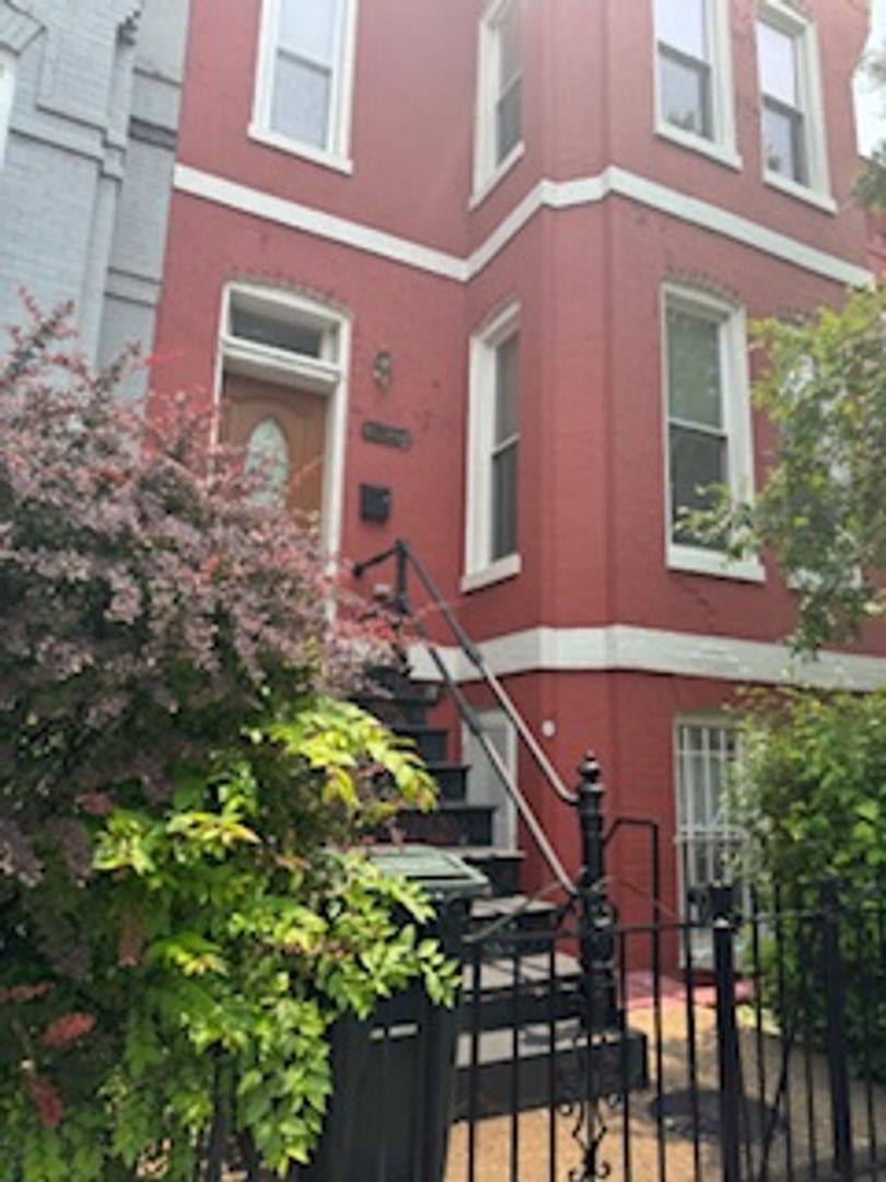 Apartment for rent at 1403 6th St NW, Washington, DC 20001