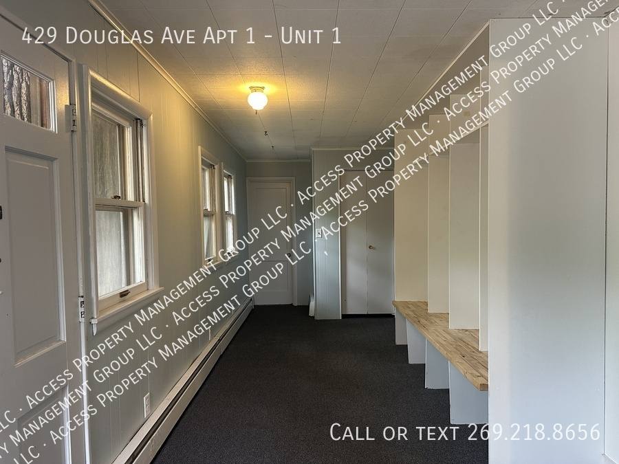 Apartment for rent at 429 Douglas Ave #1, Kalamazoo, MI 49007