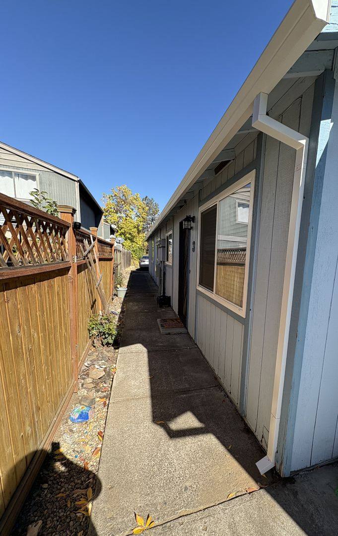 Apartment for rent at 151 Seroba Circle, Medford, OR 97501