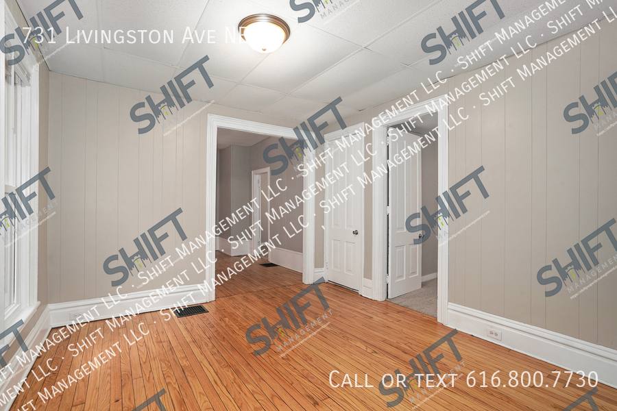 House for rent at 731 Livingston Ave NE, Grand Rapids, MI 49503