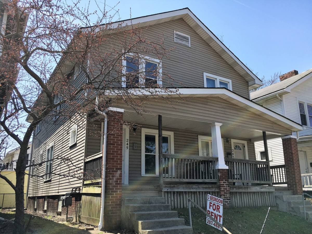 Apartment for rent at 243-245 E Clinton St, Columbus, OH 43202