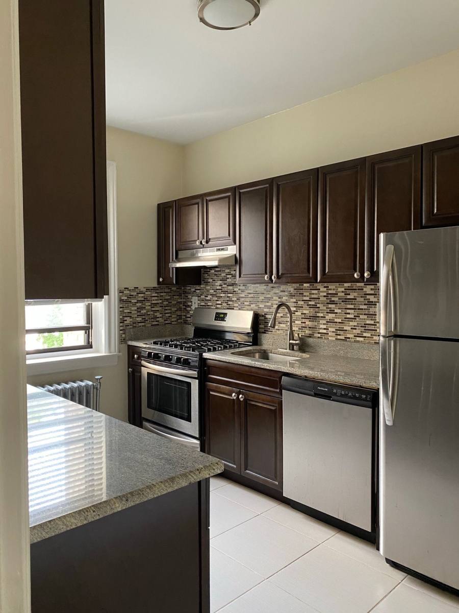 Apartment for rent at 1 Murray Hill Terrace, Bergenfield, NJ 07621