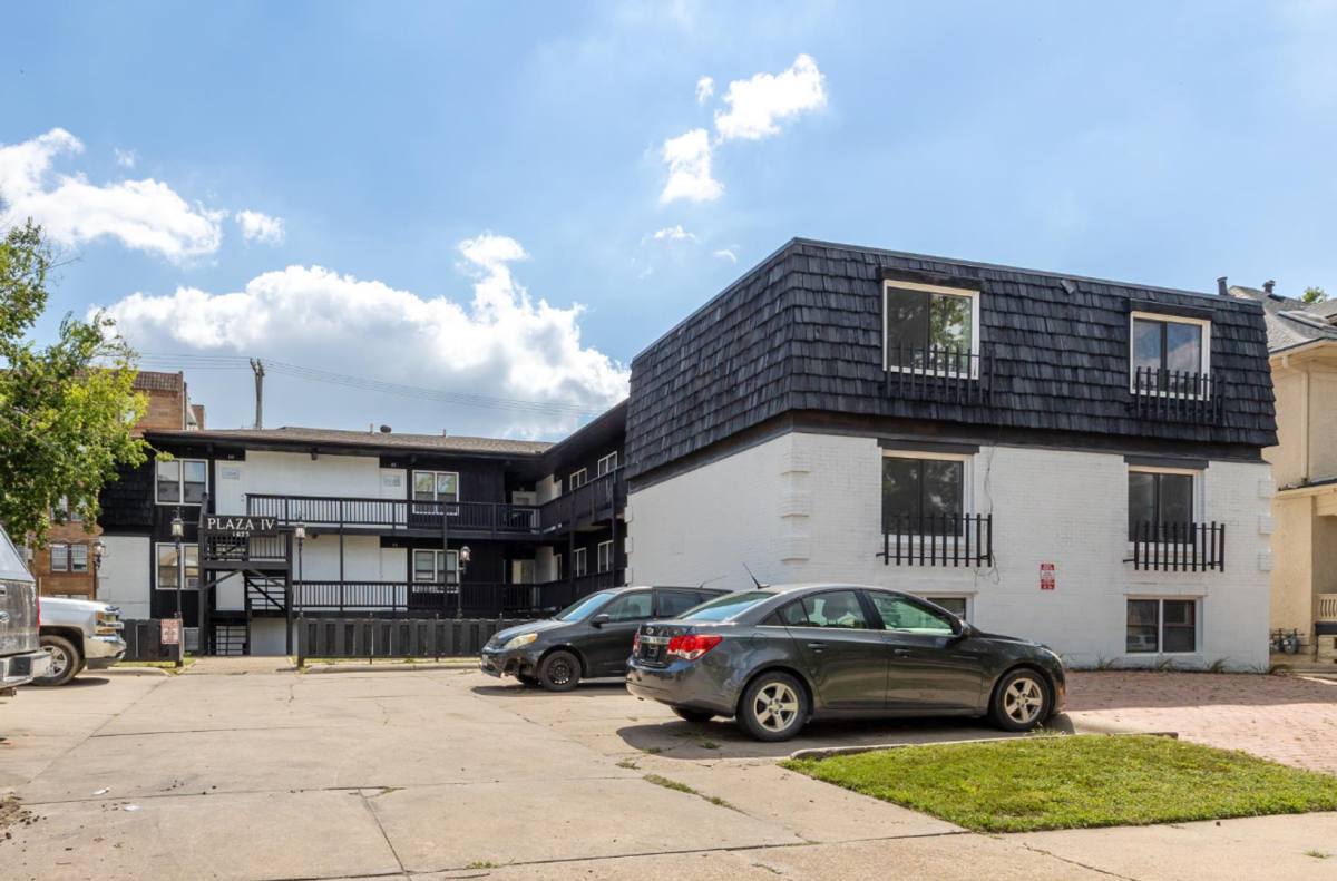 Apartment for rent at 1625 1635 E St, Lincoln, NE 68508