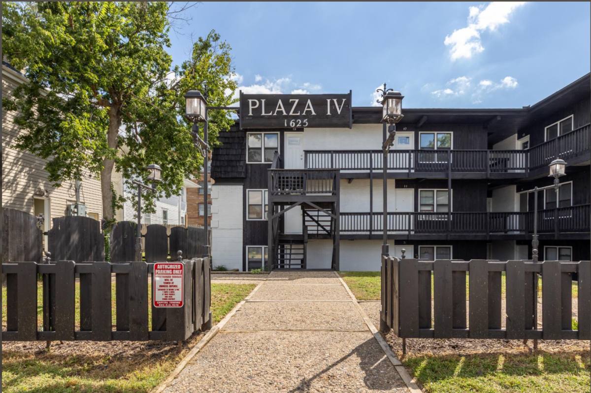 Apartment for rent at 1625 1635 E St, Lincoln, NE 68508