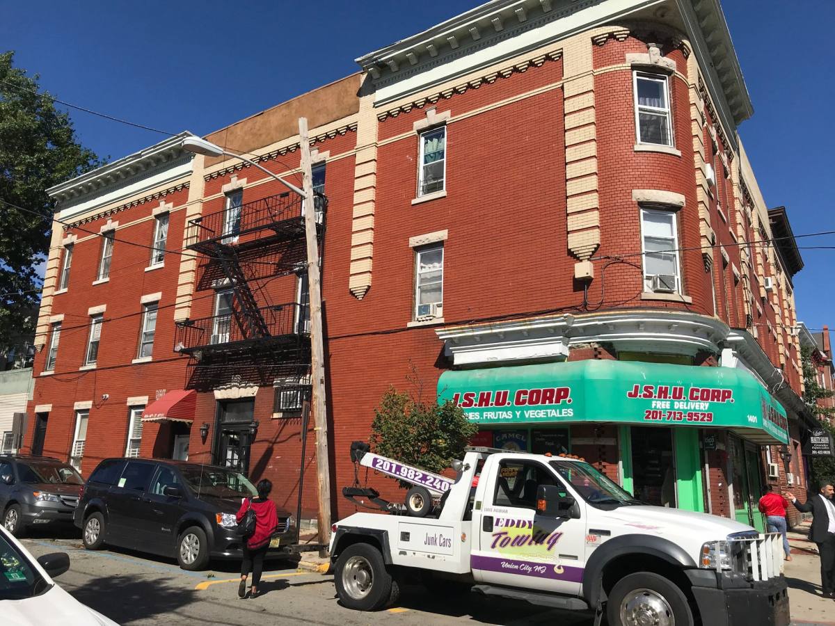 Apartment for rent at 1401 New York Ave, Union City, NJ 07087