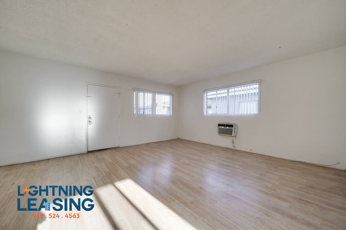 Apartment for rent at 6929 1 2 Whitsett Ave #1D, North Hollywood, CA 91601