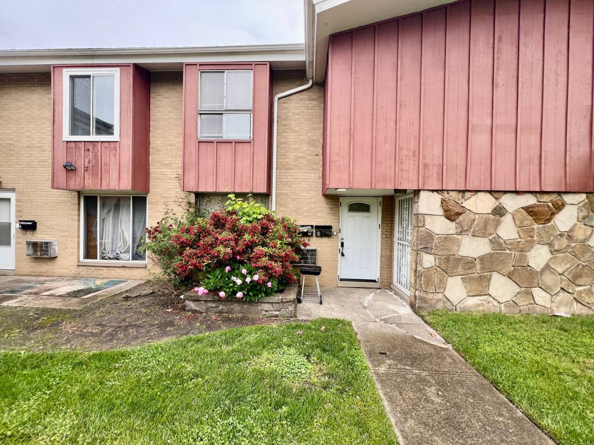 Condo for rent at 27801 Mills Ave, Euclid, OH 44132