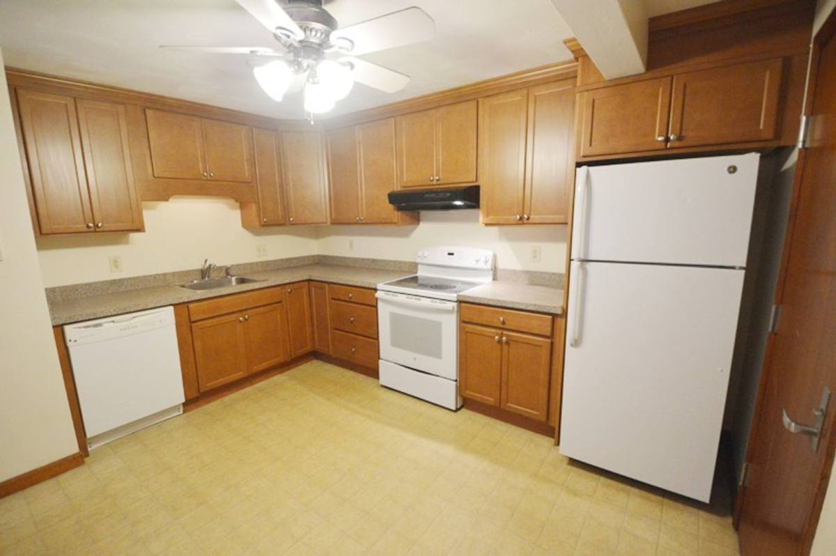 Condo for rent at 15 Mayo Dr #32, Holden, MA 01520