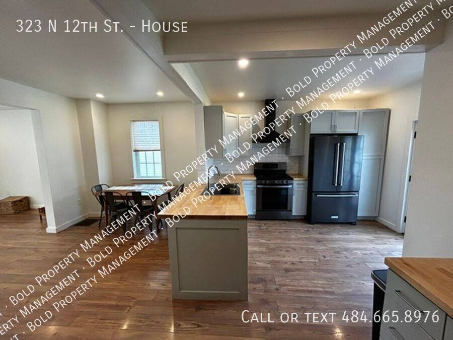 Apartment for rent at 323 N 12th St, Lebanon, PA 17046