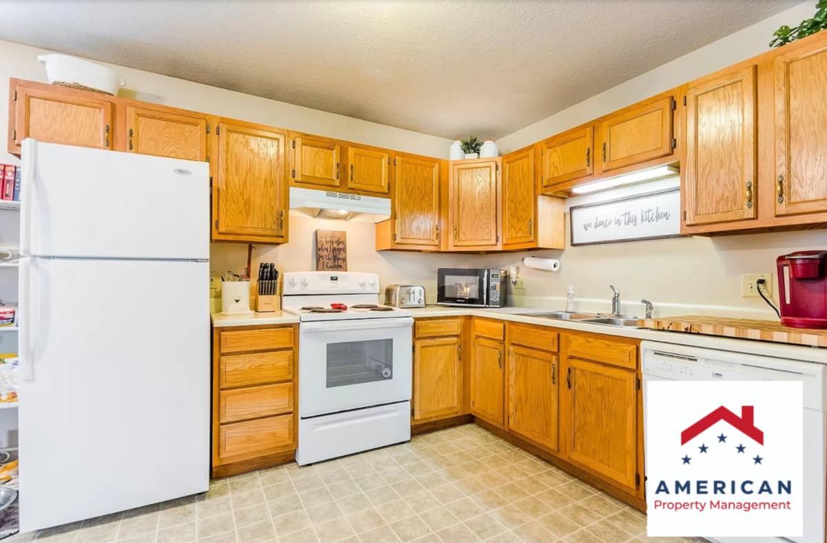 House for rent at 410 S 15th St, Manhattan, KS 66502