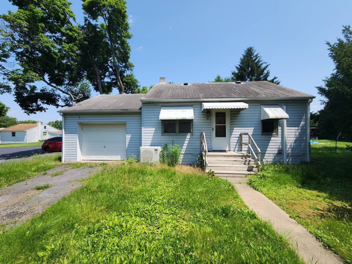 Apartment for rent at 739-739 1 2 Blanchard Ave, Chambersburg, PA 17201