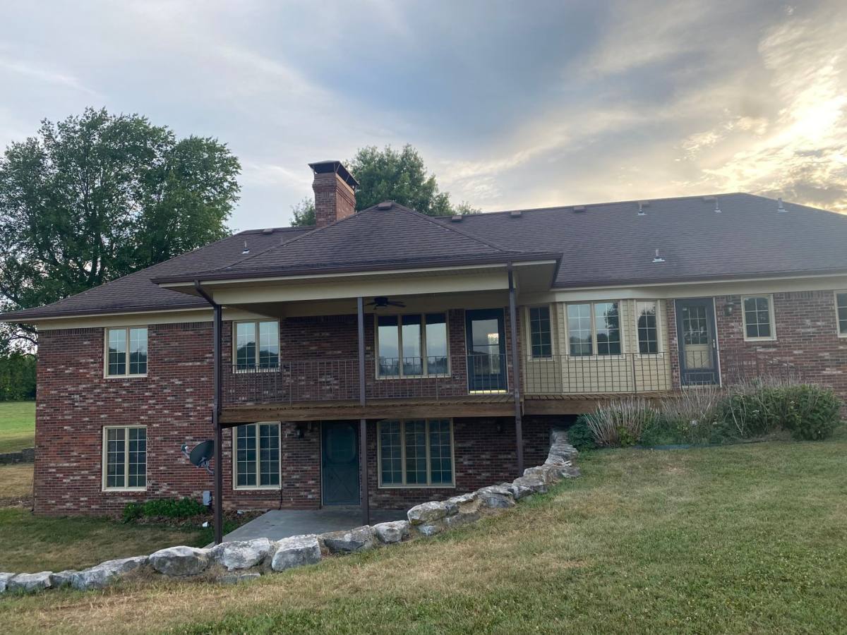 House for rent at 864 S Madison, Strafford, MO 65757
