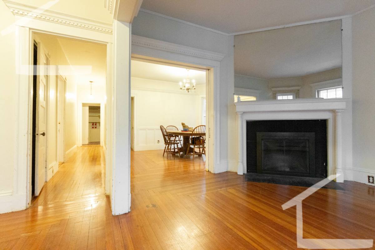 House for rent at 22 Littell Rd - 1st, Brookline, MA 02446