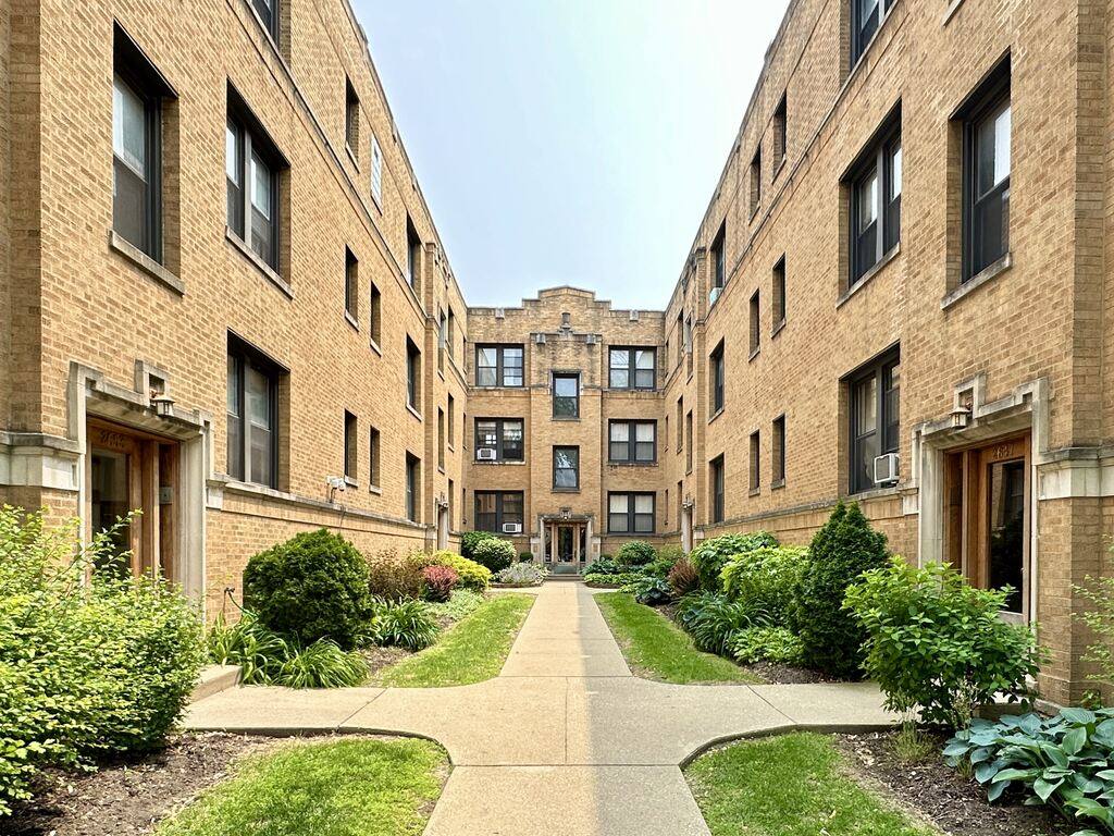 Apartment for rent at 2651 Spaulding #E3, Chicago, IL 60647