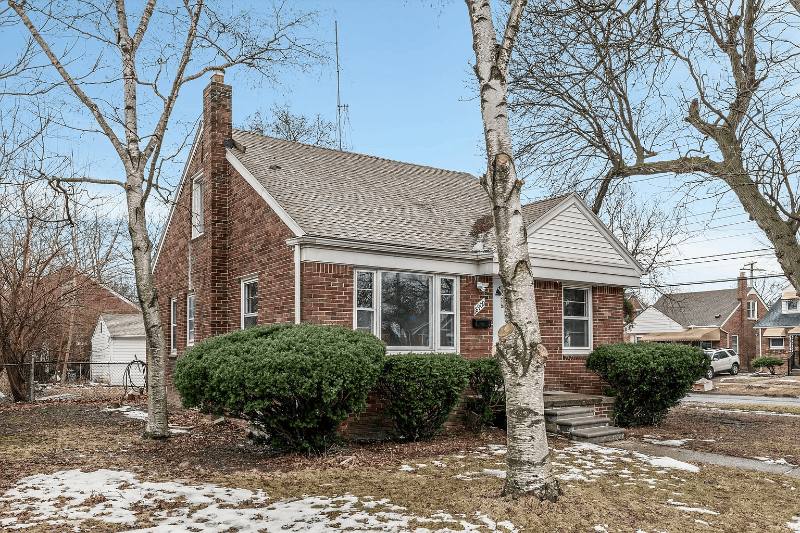 House for rent at 18900 Edgefield St, Grosse Pointe, MI 48236