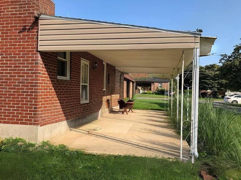 2100 Peters Rd, Reading, PA 19601