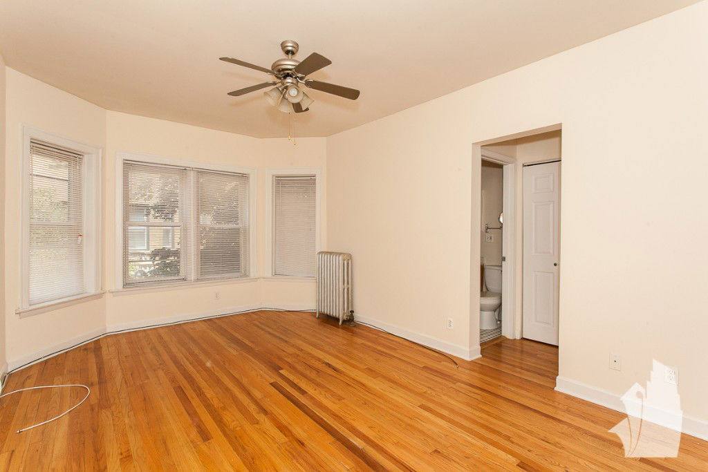 Apartment for rent at 3912 N Pine Grove Ave #2, Chicago, IL 60613