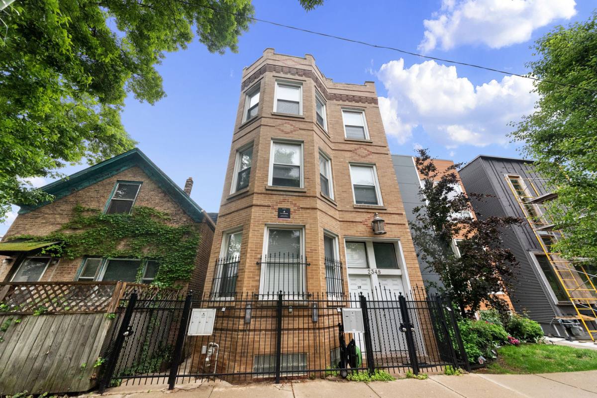 Apartment for rent at 2348 W Moffat St #1F, Chicago, IL 60647