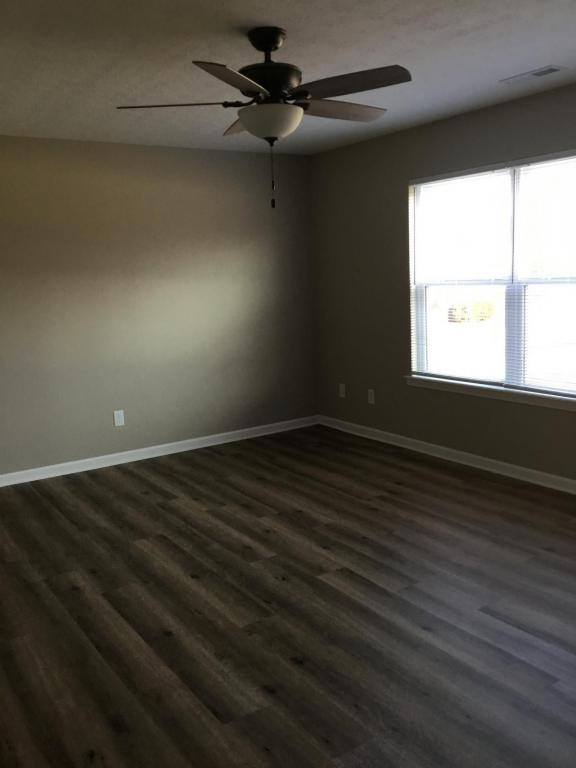 Townhouse for rent at 622 Oakcrest Dr, Paducah, KY 42001