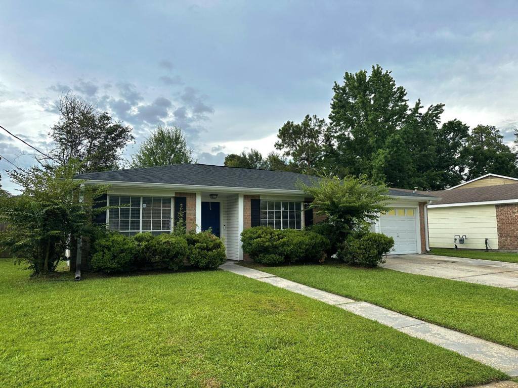 House for rent at 527 Queen Anne Dr, Slidell, LA 70460