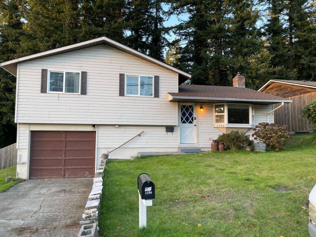 House for rent at 1396 SE 18th St, Toledo, OR 97391