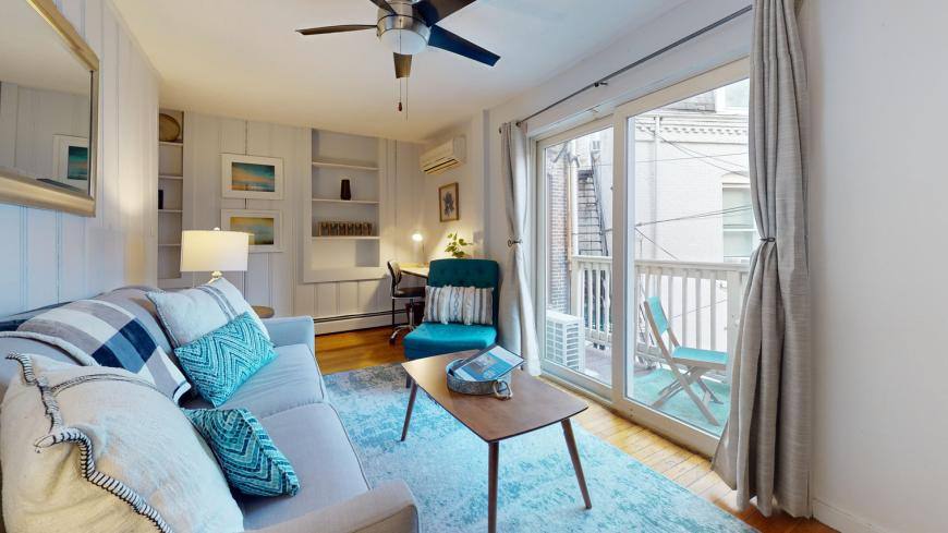Apartment for rent at 282 Washington St #2, Brookline, MA 02445