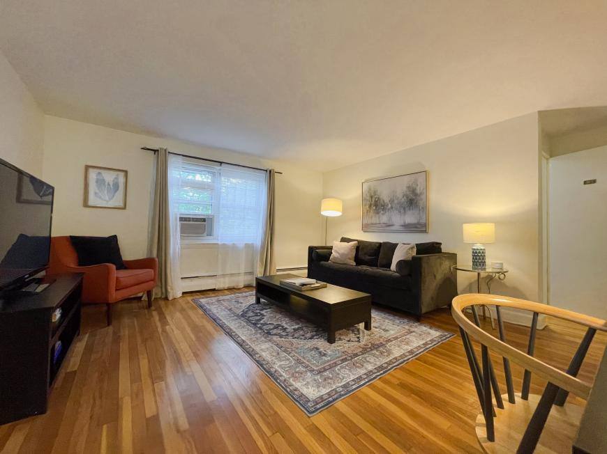 Apartment for rent at 99 Chestnut St #5, Brookline, MA 02445