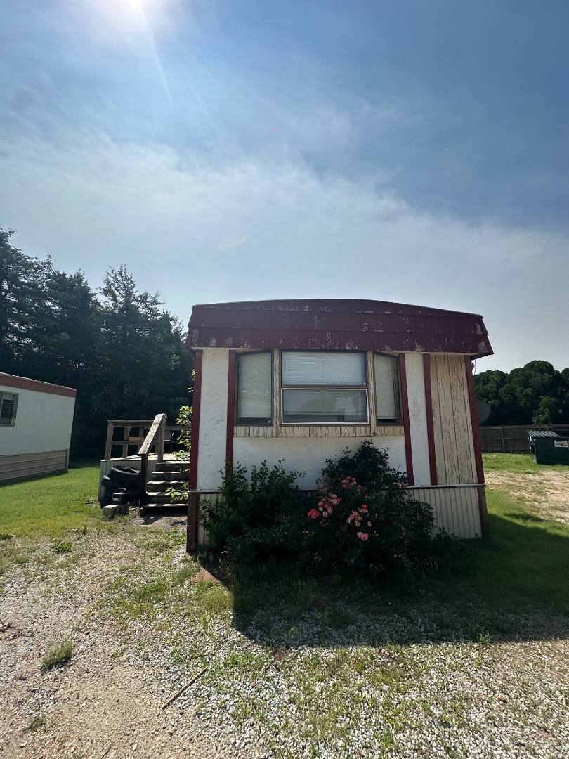 Apartment for rent at 3111 Switzer Rd #YODER 6, Hutchinson, KS 67501