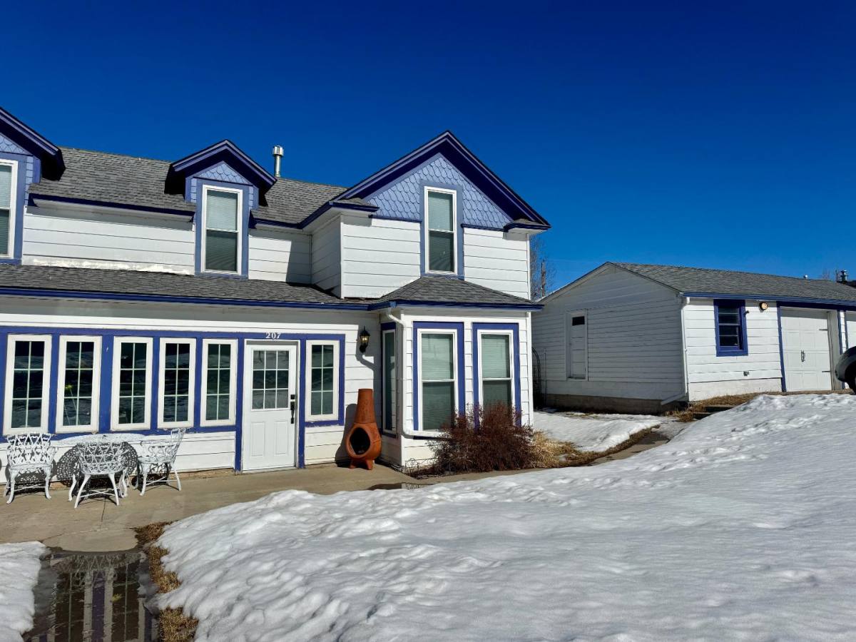 Apartment for rent at 207 Grand Ave #207, Hot Sulphur Springs, CO 80451