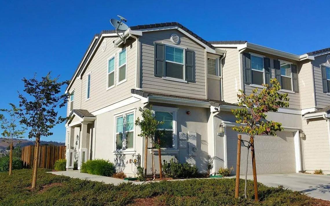 House for rent at 17060 Mimosa Dr, Morgan Hill, CA 95037