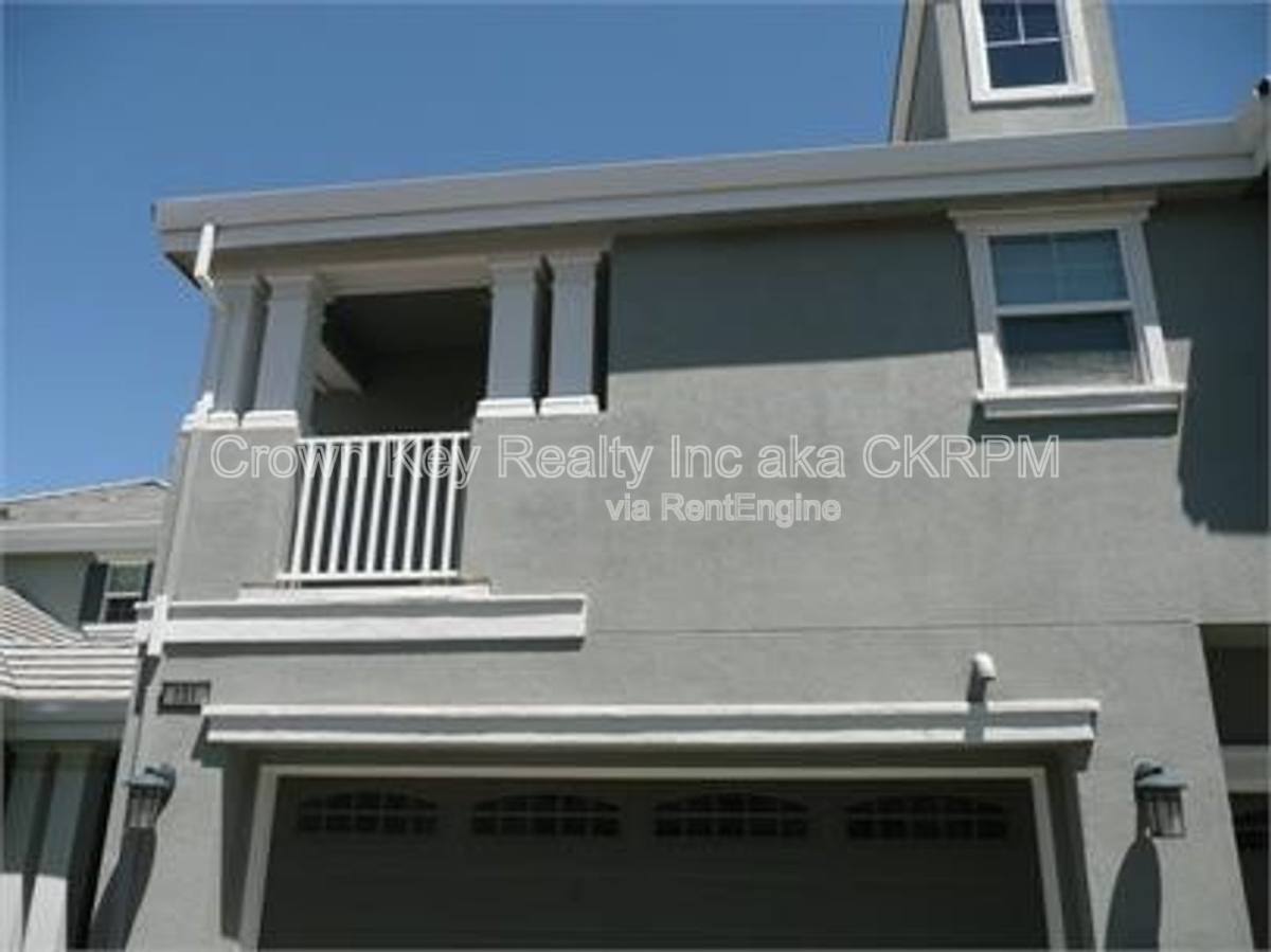 Condo for rent at 151 W Saltillo Lane, Tracy, CA 95391
