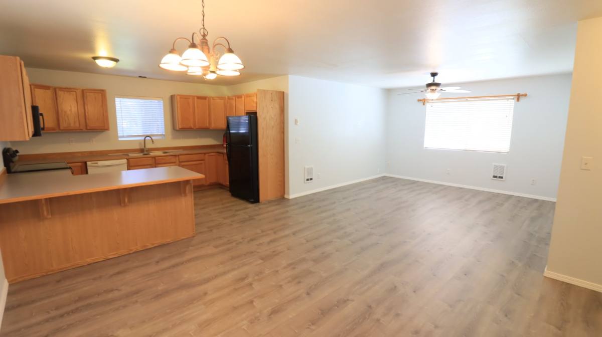 Townhouse for rent at 2010 NE Full Moon Dr, Bend, OR 97701