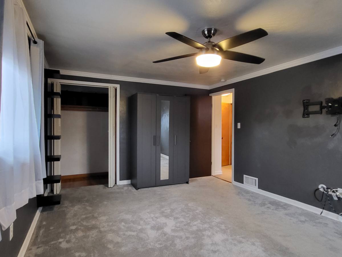 Townhouse for rent at 2128 Carolina Ave, West Mifflin, PA 15122