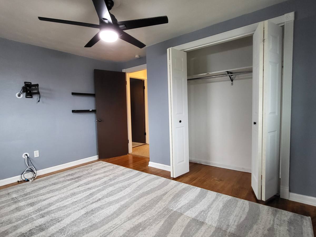 Townhouse for rent at 2128 Carolina Ave, West Mifflin, PA 15122