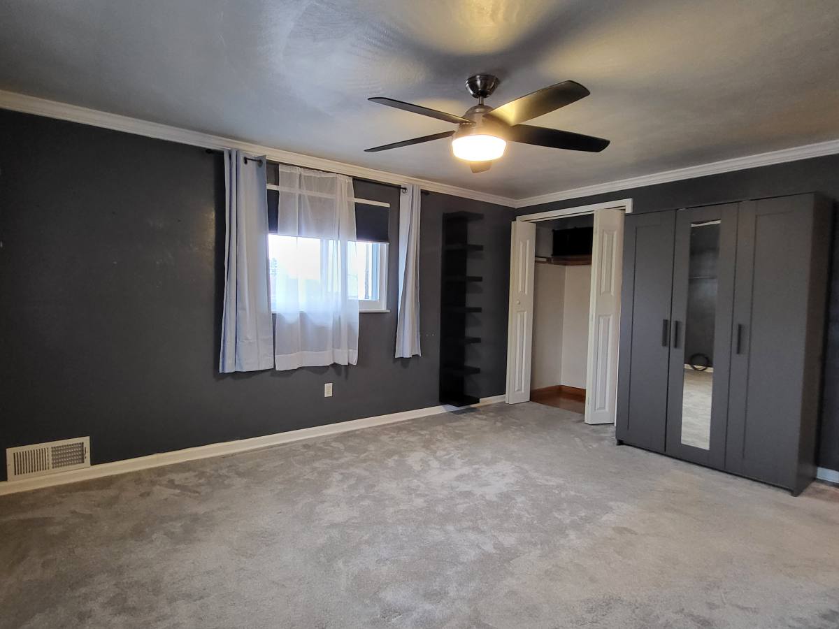 Townhouse for rent at 2128 Carolina Ave, West Mifflin, PA 15122