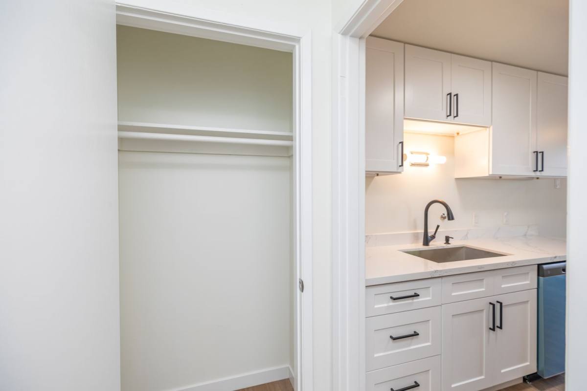 Apartment for rent at 12556 15th Ave NE, Seattle, WA 98125