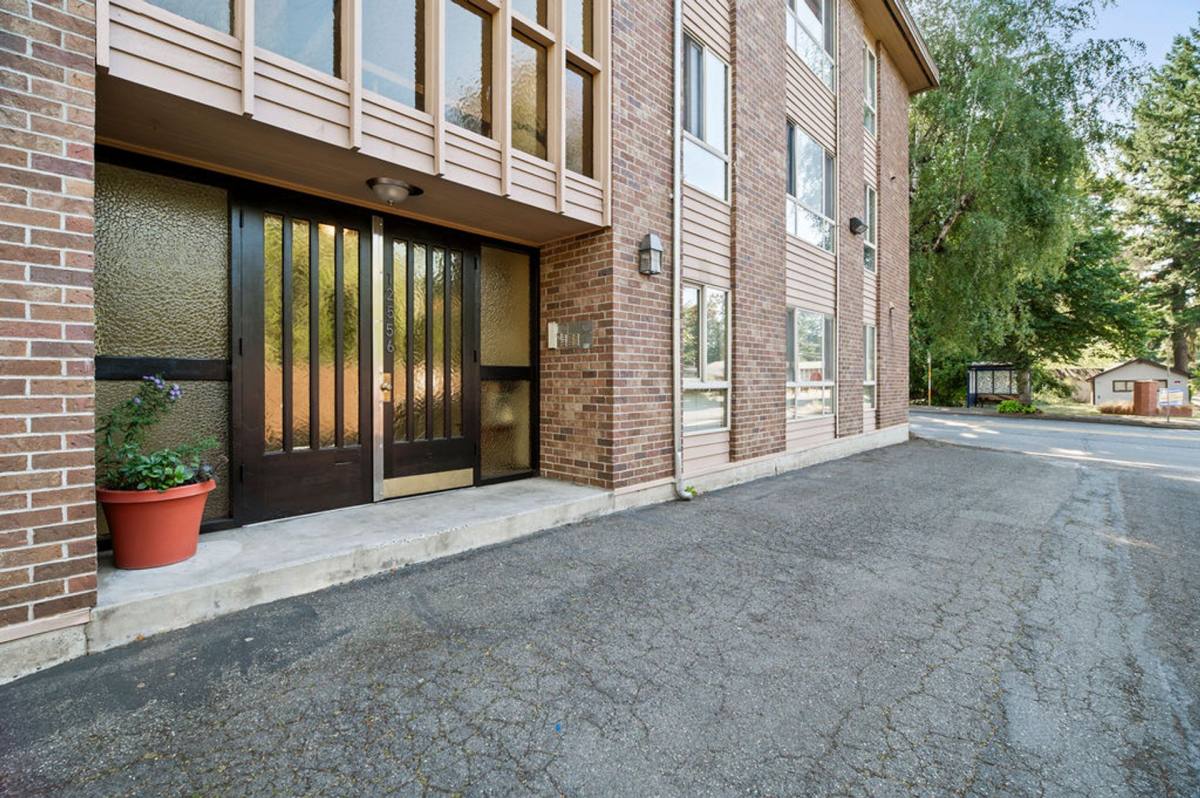 12556 15th Ave NE, Seattle, WA 98125 - Apartment for Rent - Image 4