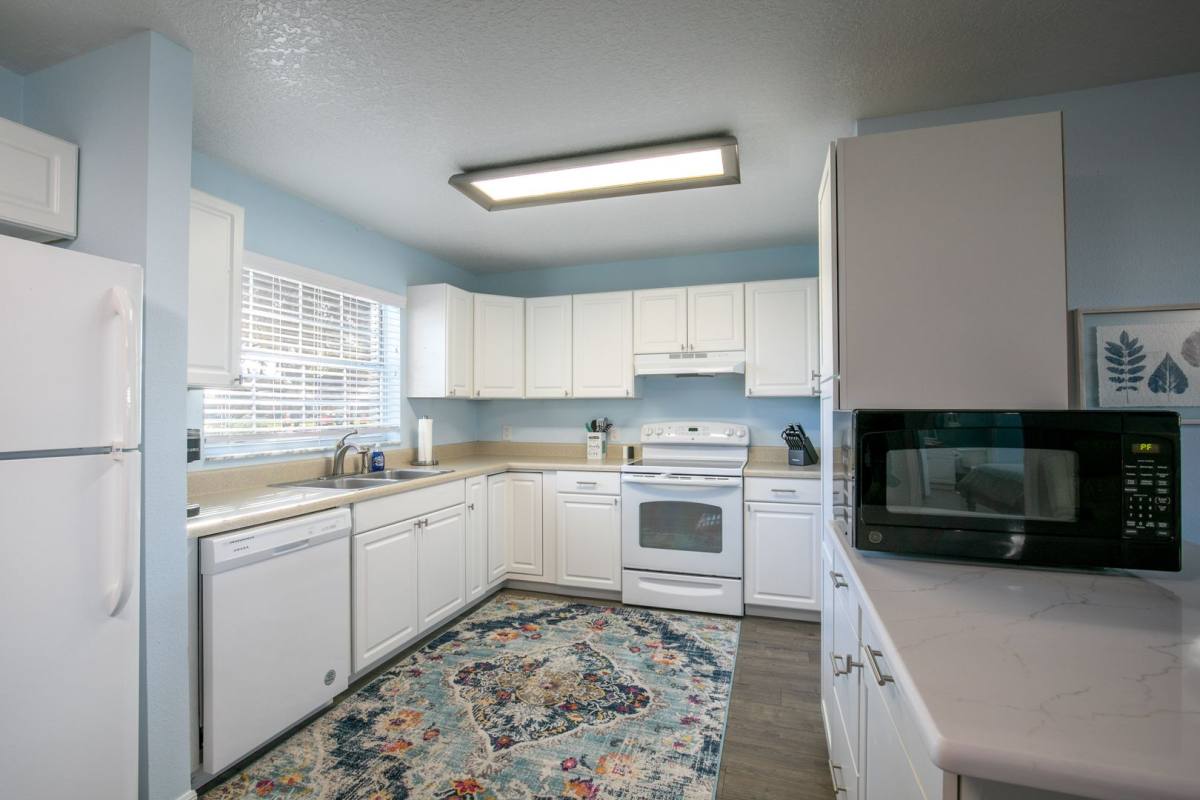 Apartment for rent at 260 S Central Ave, Umatilla, FL 32784