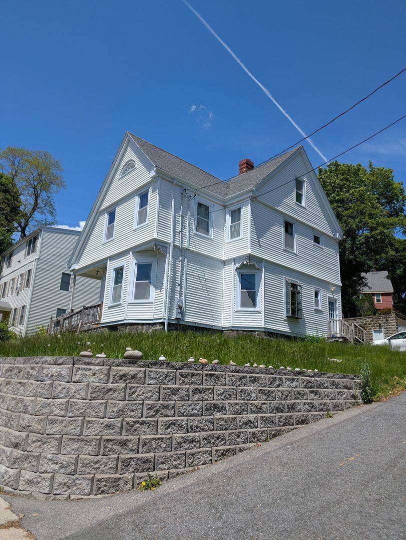 House for rent at 27 Pleasant St, Beverly, MA 01915