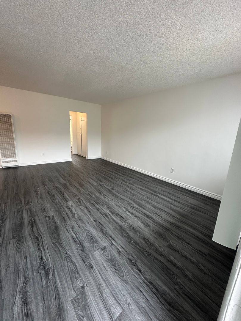 Apartment for rent at 2665 Honolulu Ave, Montrose, CA 91020