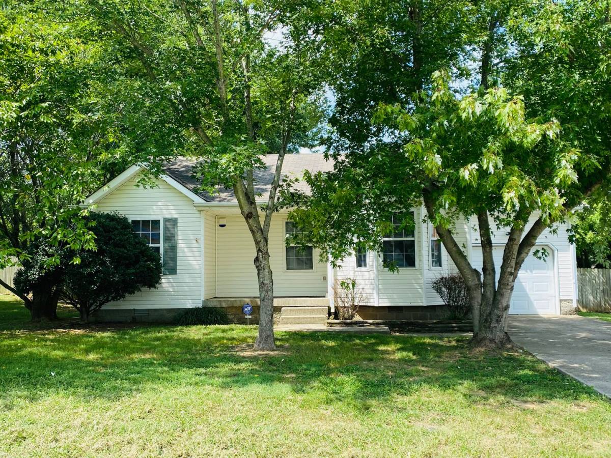 House for rent at 321 Atlantic Ave, Oak Grove, KY 42262