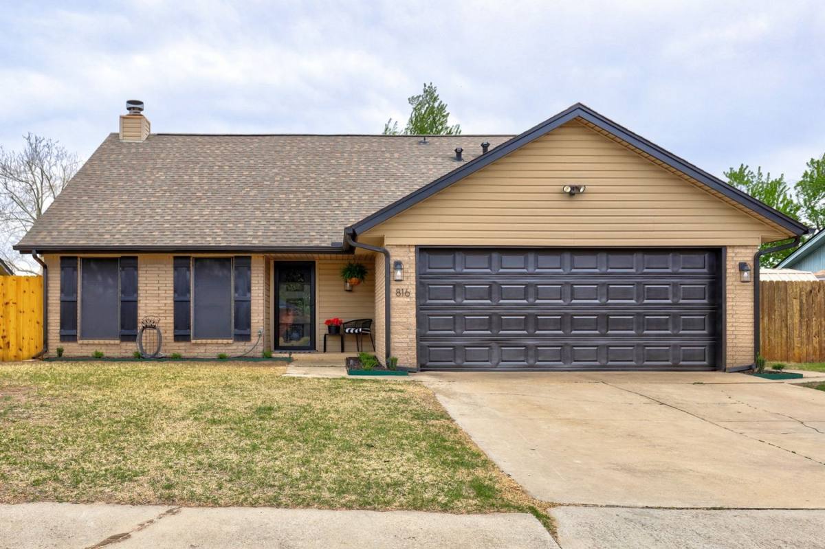 House for rent at 816 N Briarcliff Dr, Oklahoma City, OK 73170