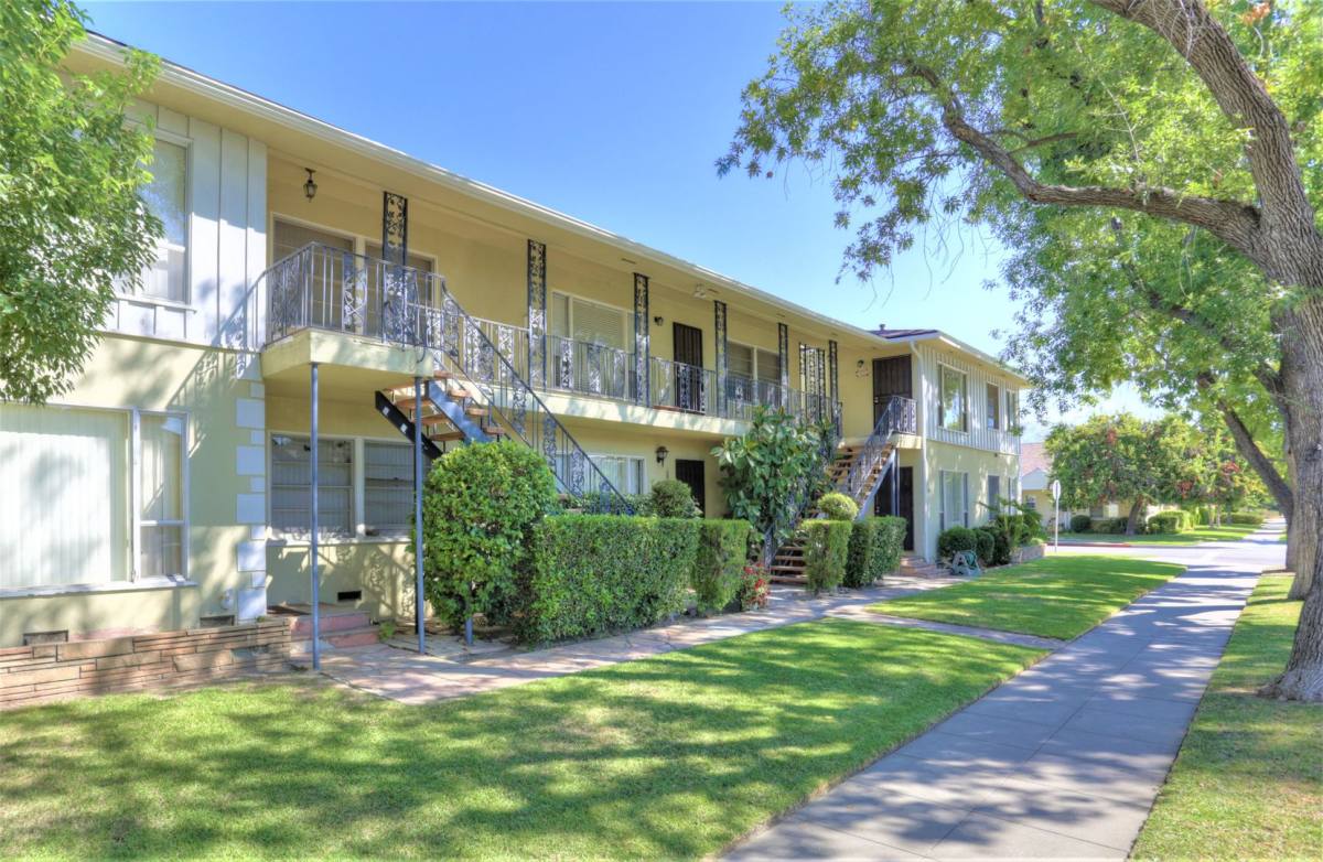 Apartment for rent at 2801 W Clark St, Burbank, CA 91505