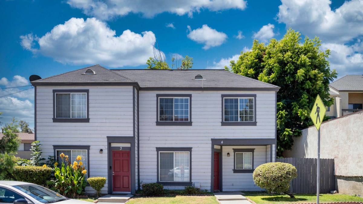 Townhouse for rent at 107 - 109 N Michigan Ave, Pasadena, CA 91106