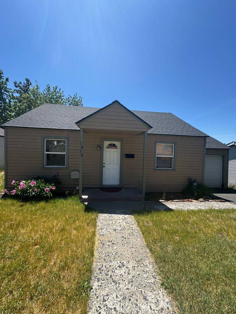House for rent at 1818 Birch St, Klamath Falls, OR 97601