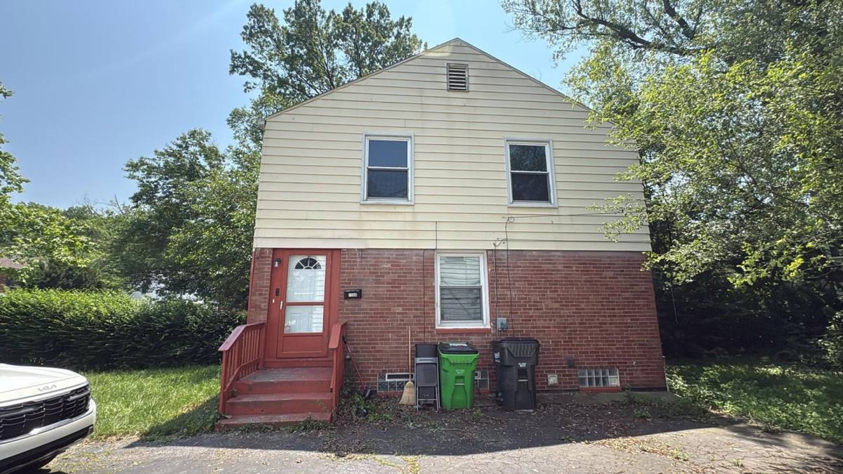 House for rent at 1568 E 256th St, Euclid, OH 44132